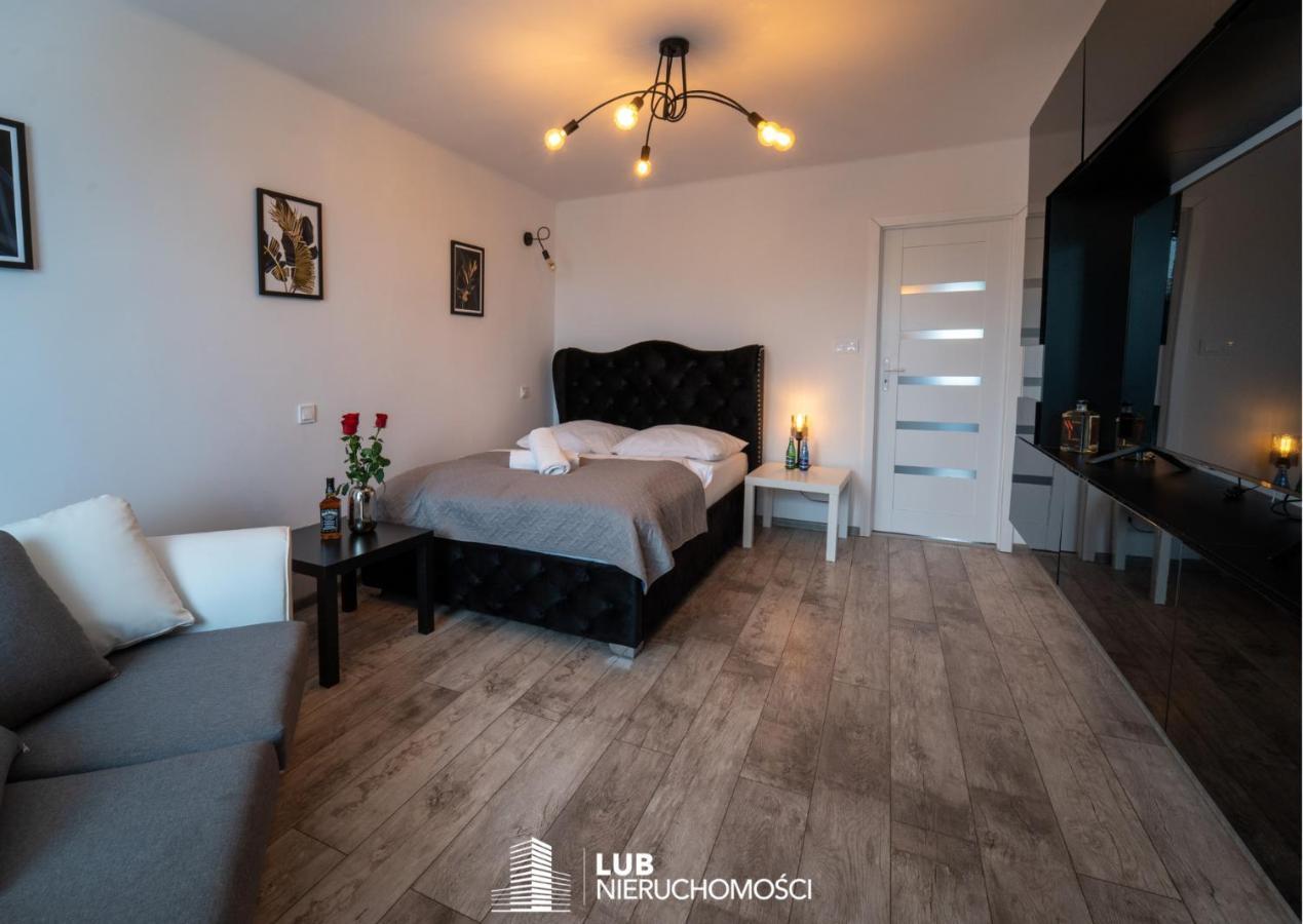 Nero Apartment